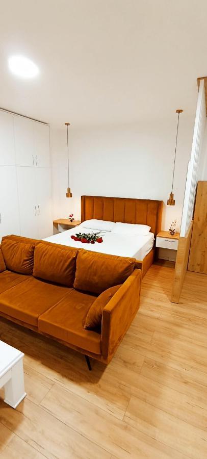 Selvia Apartament Тирана Экстерьер фото