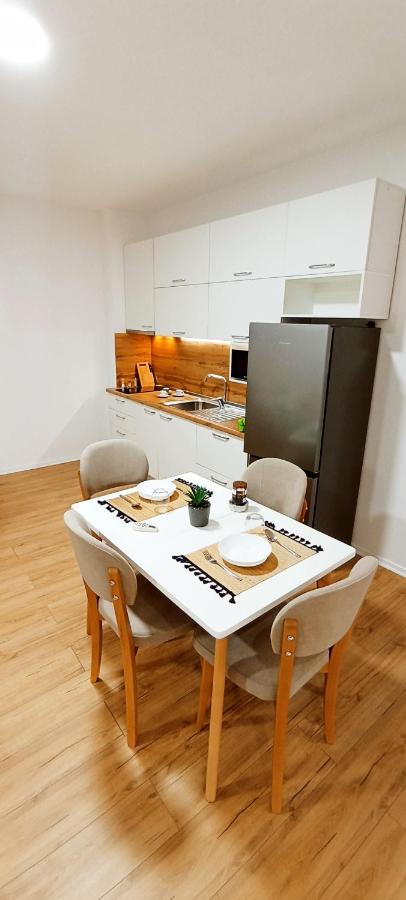 Selvia Apartament Тирана Экстерьер фото